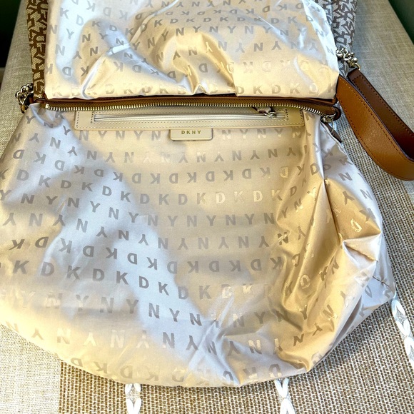 DKNY Bryanna Shoulder Bag - Picture 14 of 16